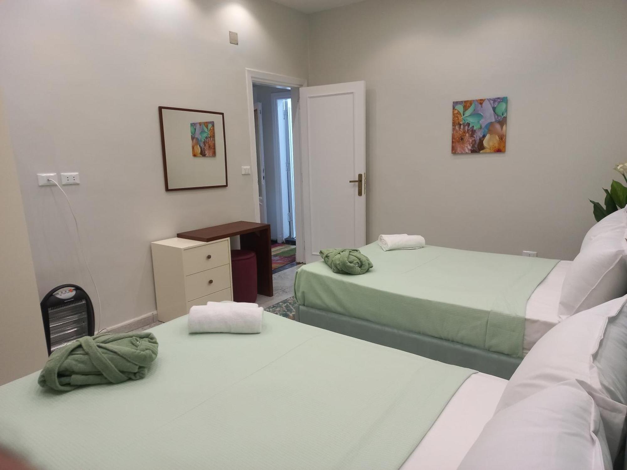 Tahrir Apartment *